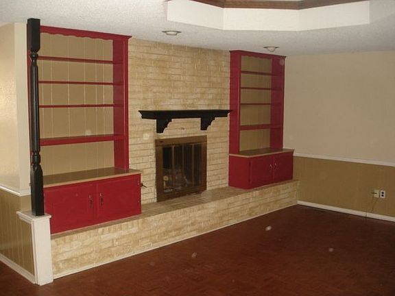 Living Room/Fireplace