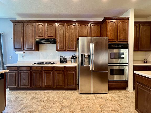 5th image of 479 E Sterling Canyon Dr