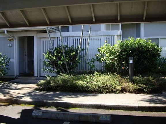 Unit next to prkg. stall