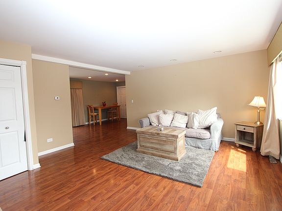 3rd image of 615 Orton Ave