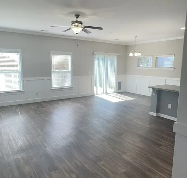 409 Hosea Ct — Photo 4