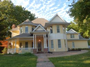 1501 Secretariat Dr, Columbia, MO 65202