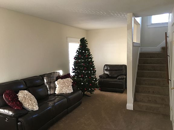 2nd image of 719 Hampton Ave