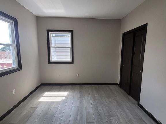 4th image of 163 Elwood Ave #2RA