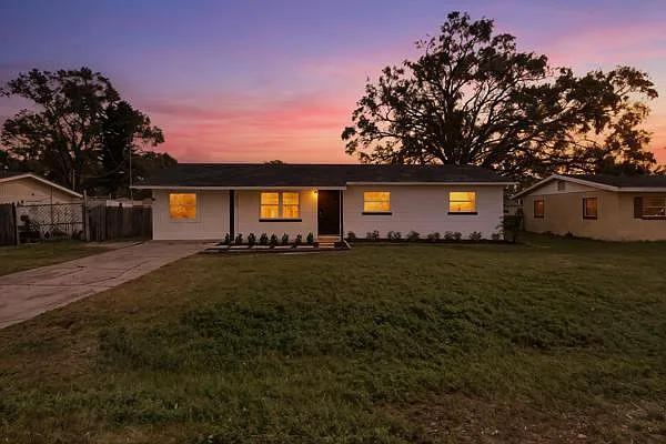 2575 Edmond Cir — Photo 1