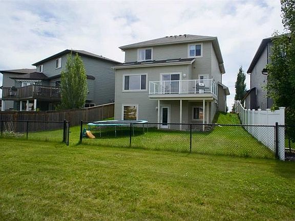 3rd image of 65 Wisteria Ln