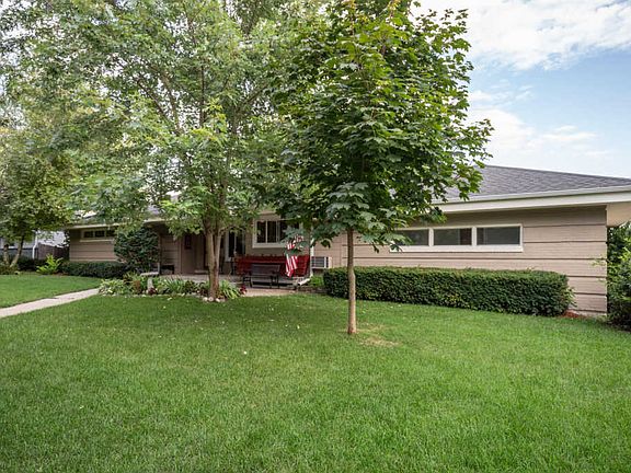 2nd image of 119 Windsor Dr