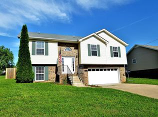 3400 Queensbury Rd, Clarksville, TN 37042