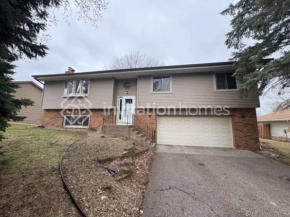 7897 Kingsview Ln N, Maple Grove, MN 55311