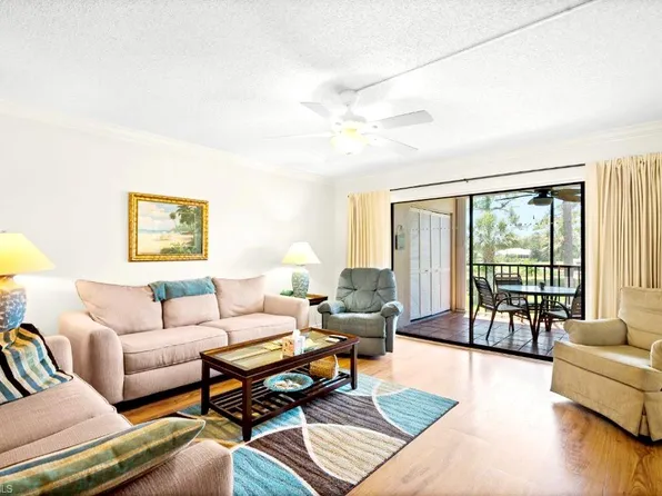 5757 Gage LN #C-204, NAPLES, FL 34113