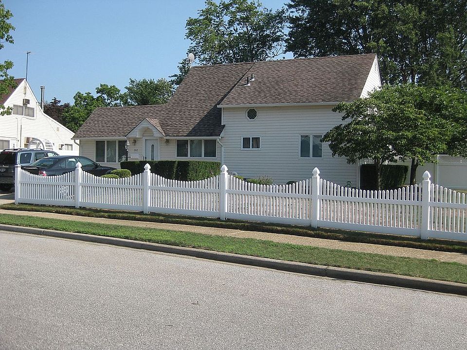 2nd image of 162 Sprucewood Dr
