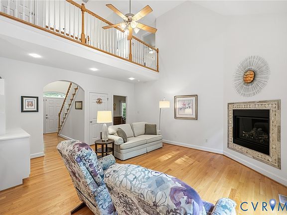 2nd image of 2431 Magnolia Rdg