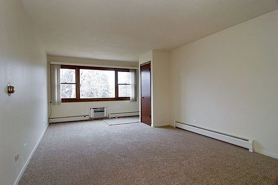 2nd image of 425 N Stephen Dr APT 5
