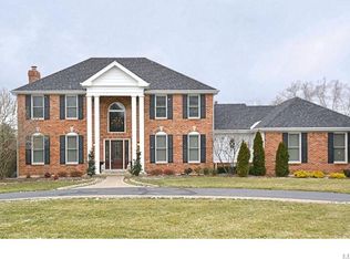 16719 Kehrs Mill Estates Dr, Chesterfield, MO 63005