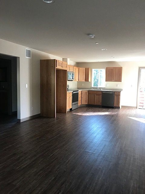 2nd image of 321 Gateway Park Dr