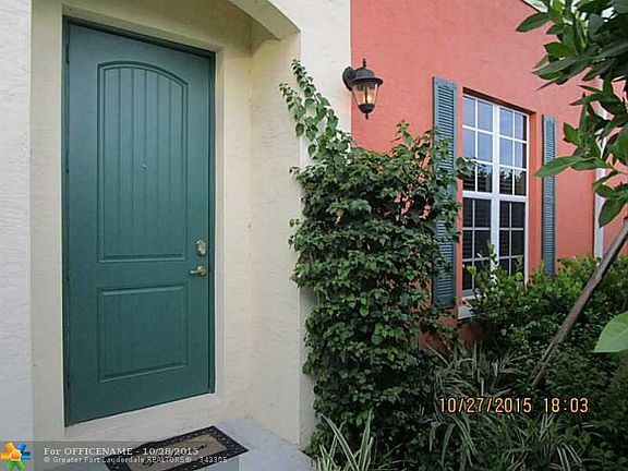 2nd image of 276 SW 7th Ct #276