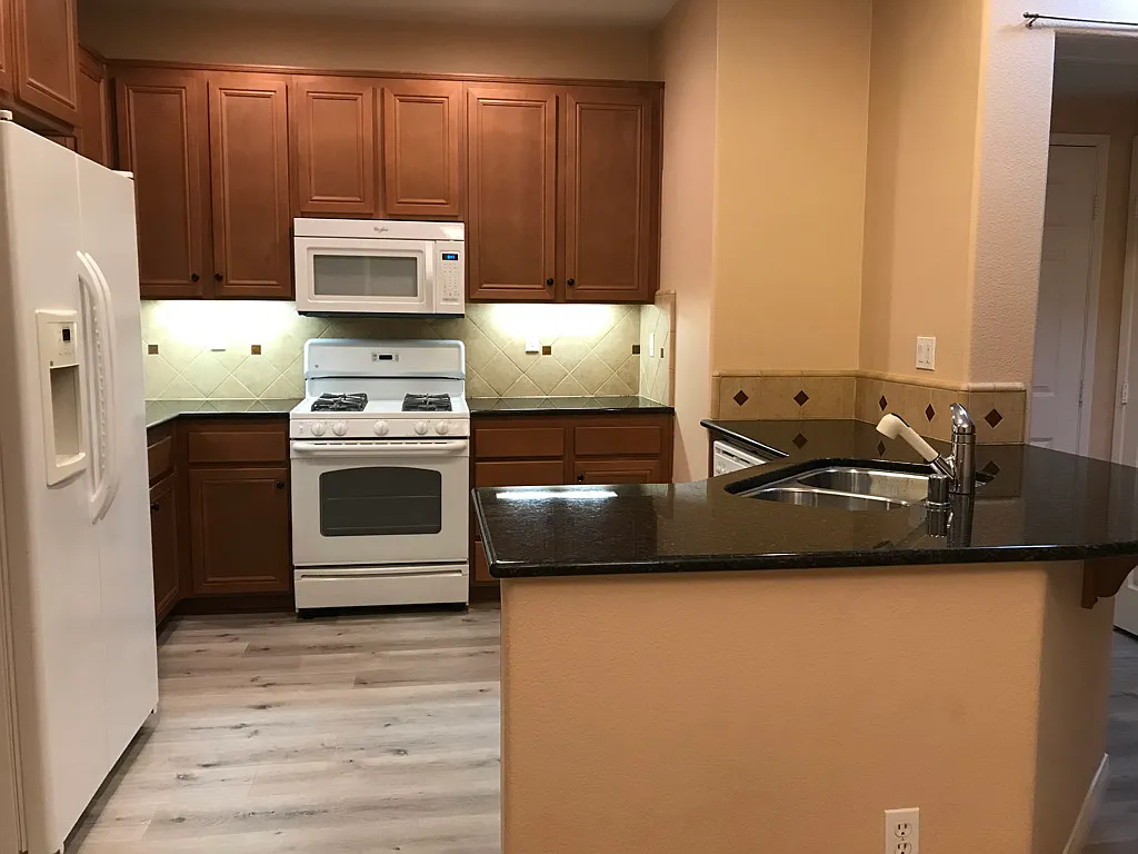 2 bed, 2.5 bath, 1455 sqft, $3,300 — Photo 1
