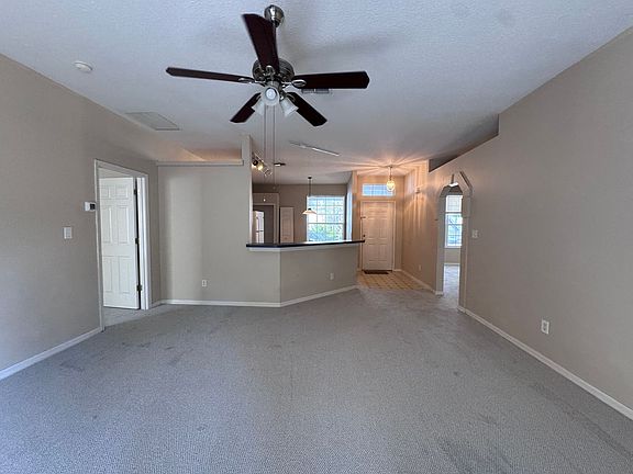 3rd image of 850 Dekleva Dr