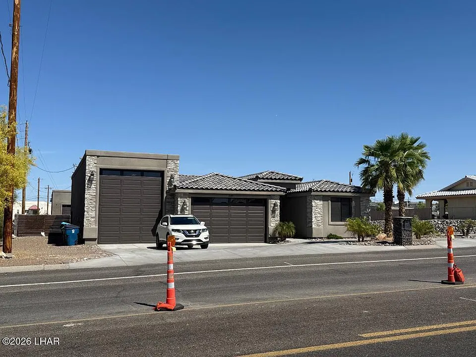 1649 Palo Verde Blvd S