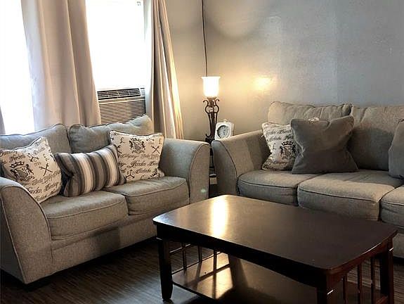 2nd image of 505 Hawthorne Ave