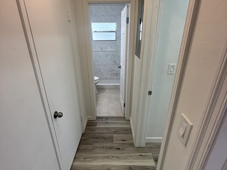 2335 Roosevelt St — Photo 17