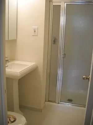 Rented by Realty Operations Group | media 4