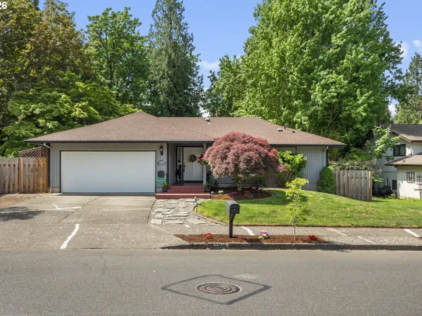3910 SE El Camino Dr, Gresham, OR 97080