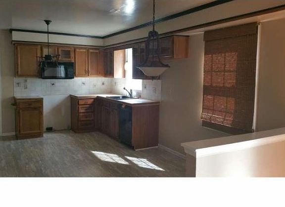 2nd image of 504 West St