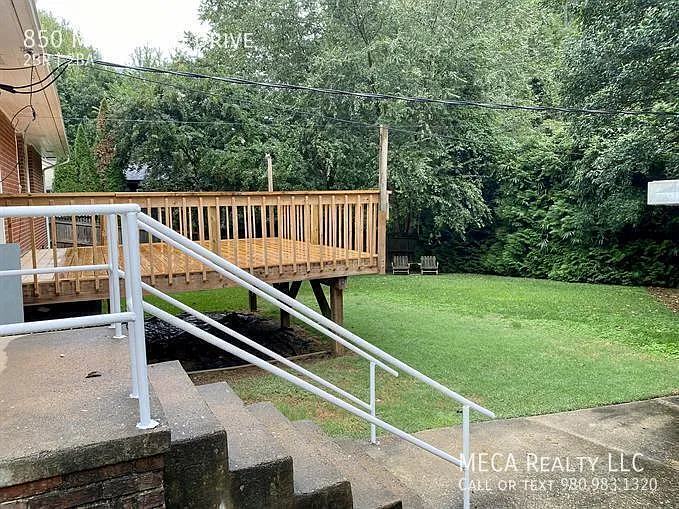 850 Montford Dr — Photo 4
