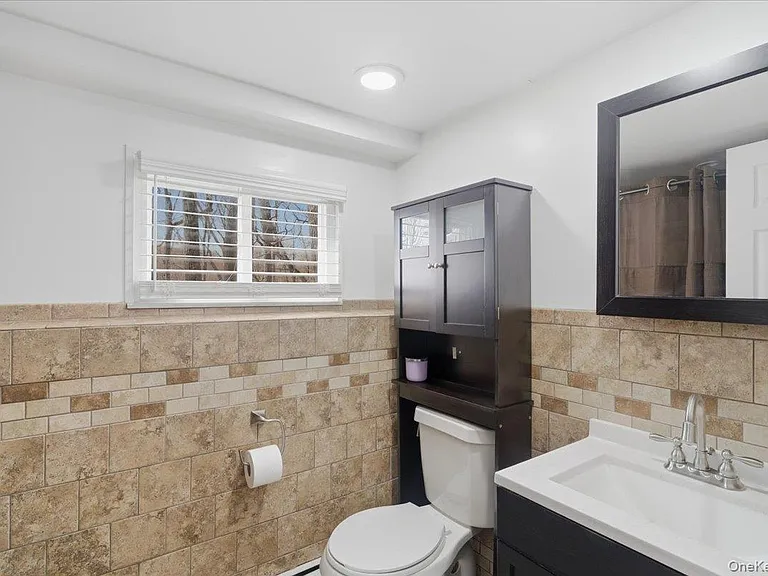 263 Oyster Bay Rd — Photo 24