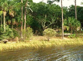 8 Driftwood Dr, Panacea, FL 32346