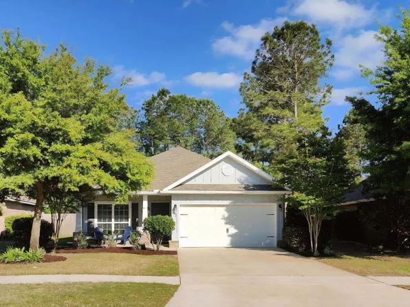97 Dickens Dr, Freeport, FL 32439