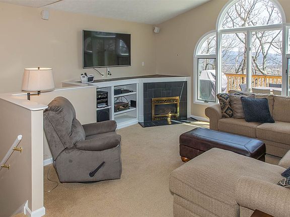 3rd image of 178 Quarry Ln
