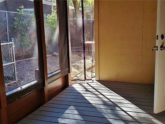 3rd image of 4063 Arnold Ave