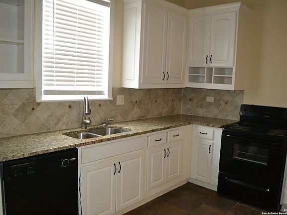 5th image of 1118 WYOMING ST