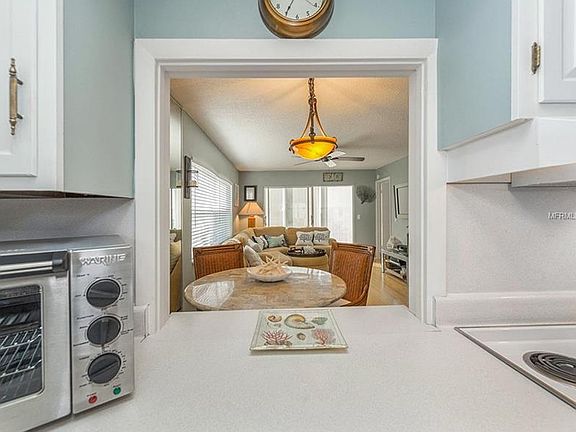 5th image of 1400 Tarpon Center Dr #N1