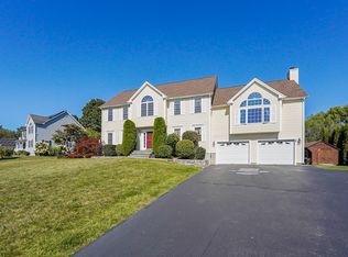 9 Brookside Dr, Sutton, MA 01590