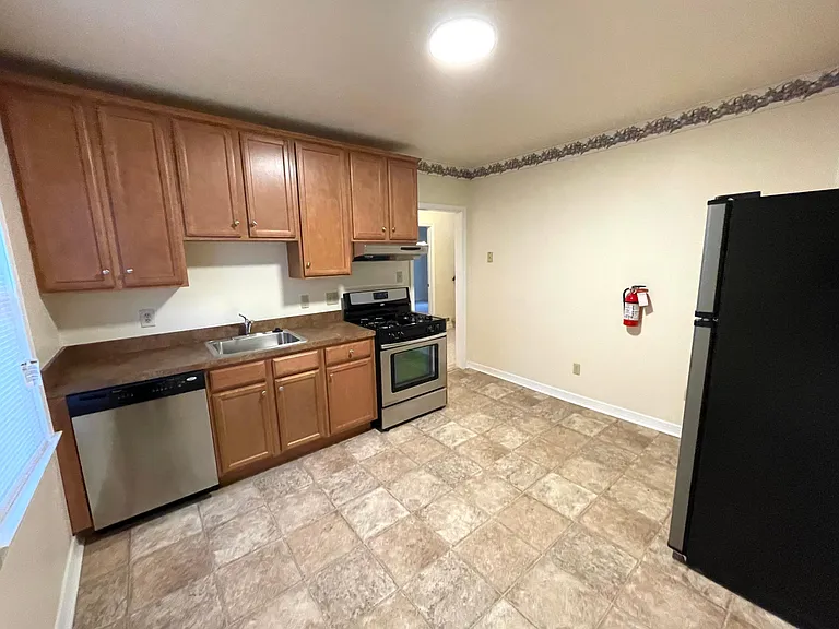 222 E Knight Ave #2 — Photo 7