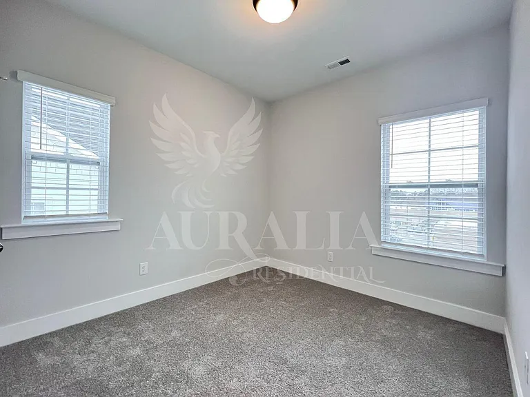8520 Silsbee Dr — Photo 32