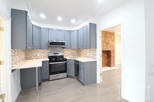 Rented by Grand & Co. | media 17