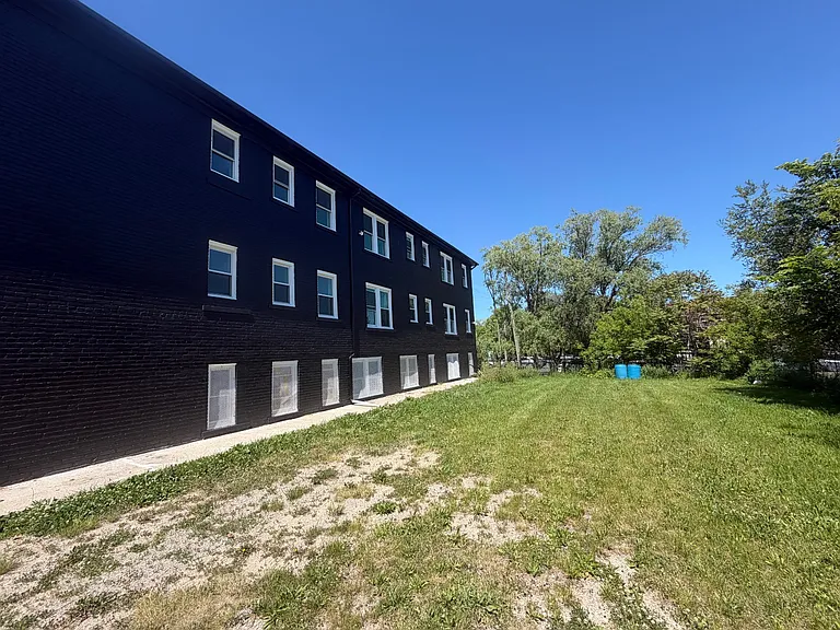 1140 Ashland St #2 — Photo 20