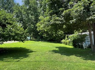 2428 Willow Beach St, Keego Harbor, MI 48320