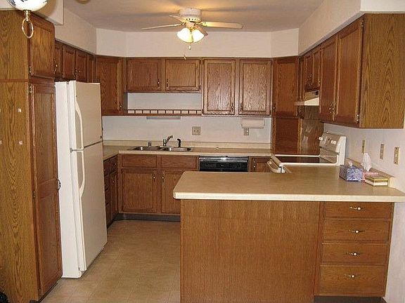 2nd image of 812 S Park Ave APT 1E