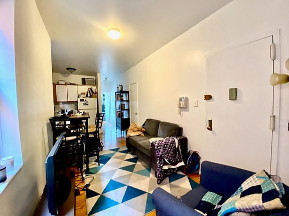 3rd image of 206 Saint Nicholas Ave APT 5S