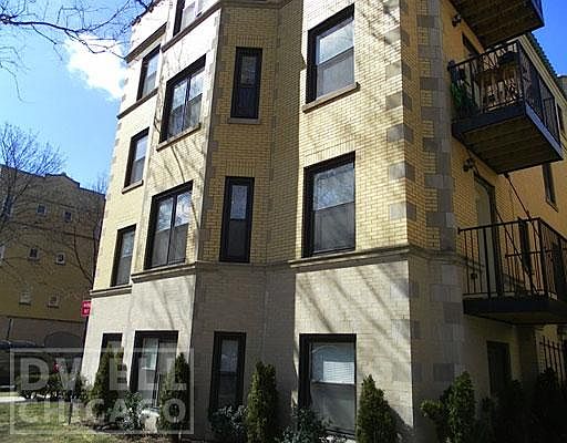 3rd image of 6500 N Claremont Ave #65002E