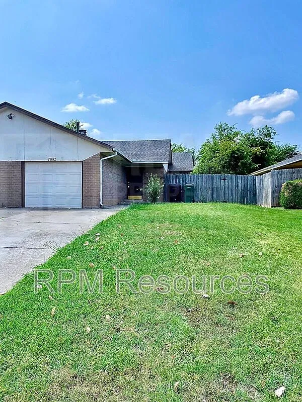 2 bed, 2.0 bath, 1200 sqft, $1,150 — Photo 1
