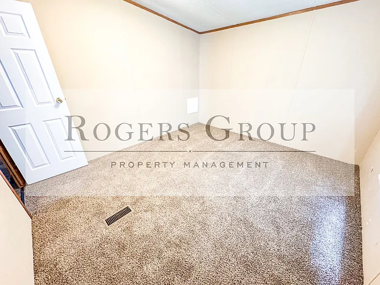 168 N Hacienda Ln — Photo 5