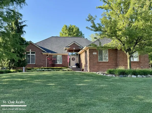 4300 Irene Dr, Saint Clair, MI 48079