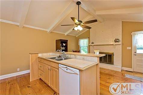 5th image of 137 Paschal Dr