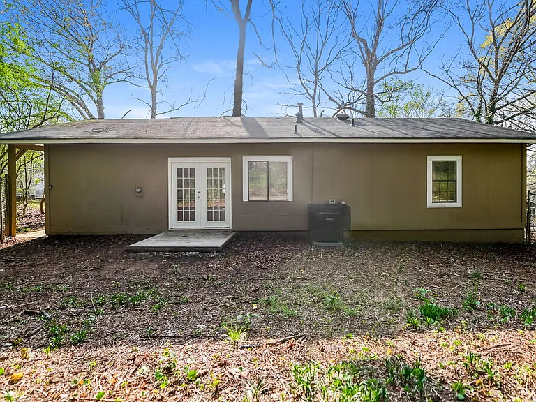 119 Adrian Dr — Photo 16